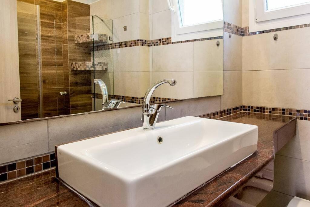 Joana Apartment 阿尔戈斯托利翁 外观 照片
